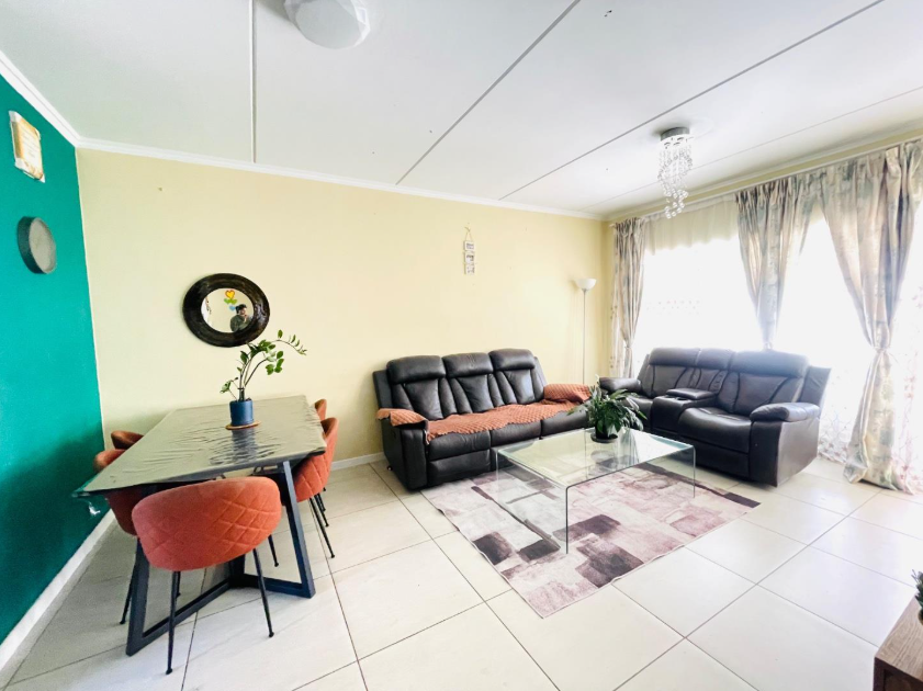 To Let 3 Bedroom Property for Rent in Greenstone Hill Gauteng
