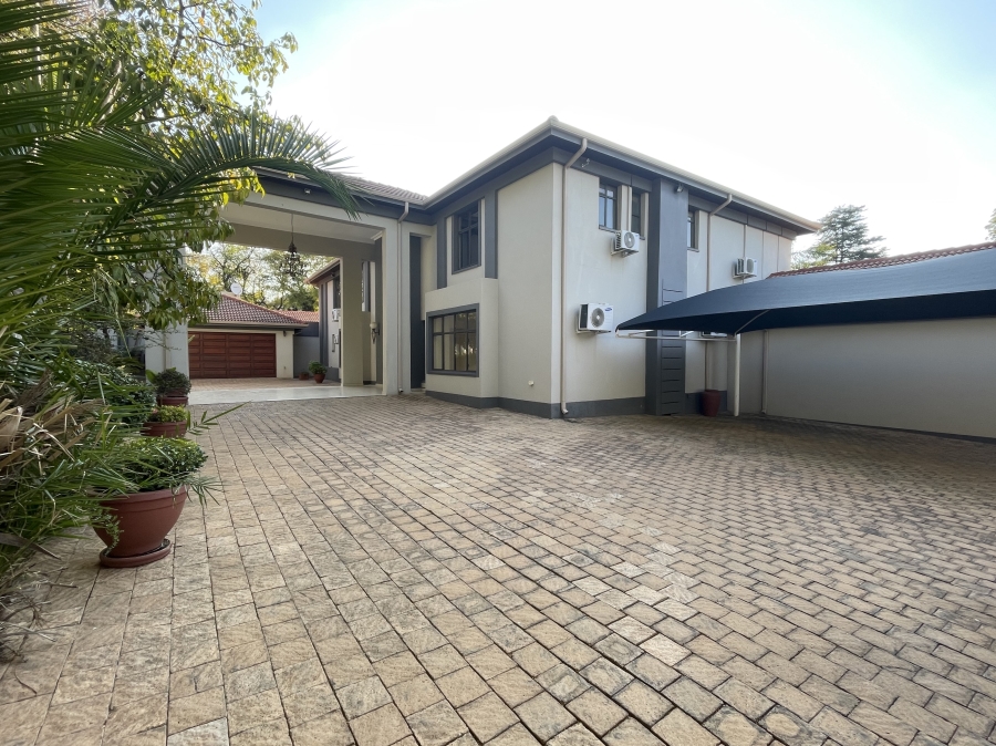 6 Bedroom Property for Sale in Waterkloof Ridge Gauteng
