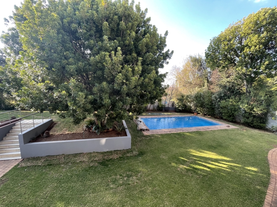 6 Bedroom Property for Sale in Waterkloof Ridge Gauteng