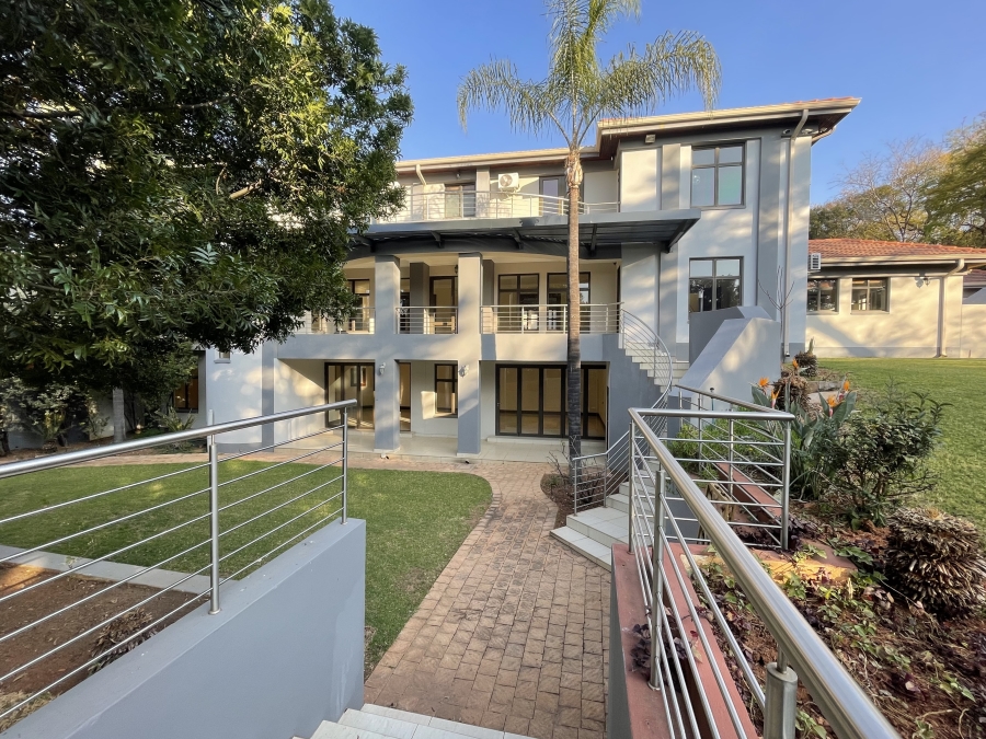6 Bedroom Property for Sale in Waterkloof Ridge Gauteng