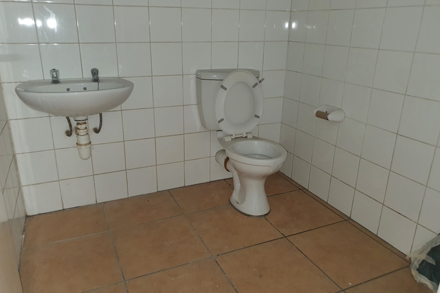 To Let commercial Property for Rent in North Riding Gauteng