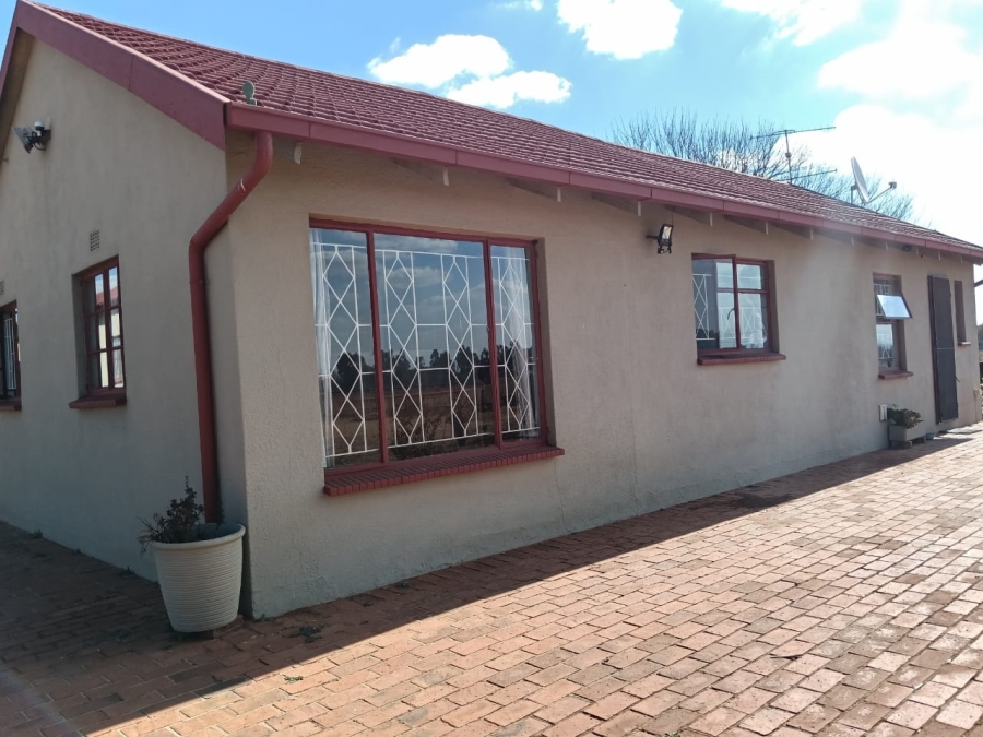 Commercial Property for Sale in Zuurbekom Gauteng