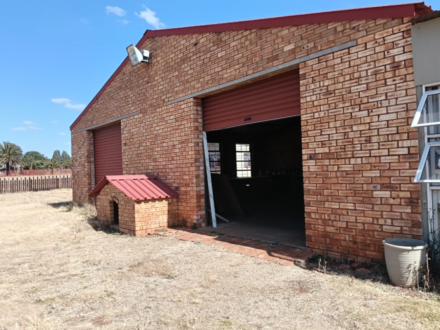 Commercial Property for Sale in Zuurbekom Gauteng