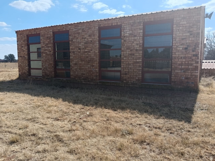 Commercial Property for Sale in Zuurbekom Gauteng