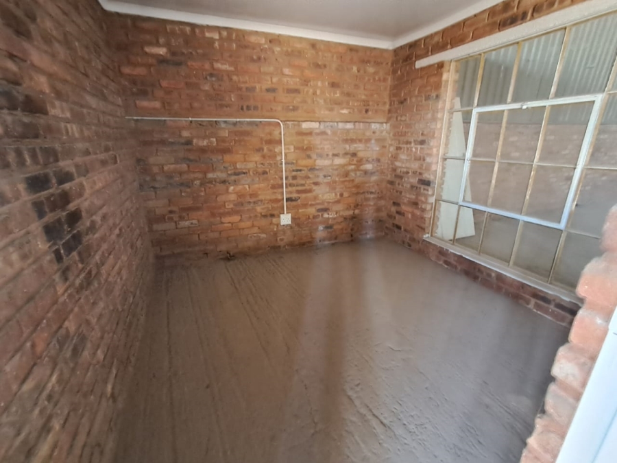 To Let commercial Property for Rent in Noldick Gauteng