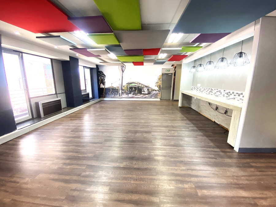 Commercial Property for Sale in Randjespark Gauteng