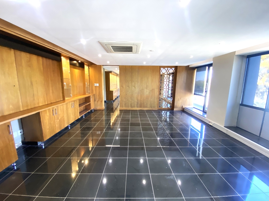 Commercial Property for Sale in Randjespark Gauteng