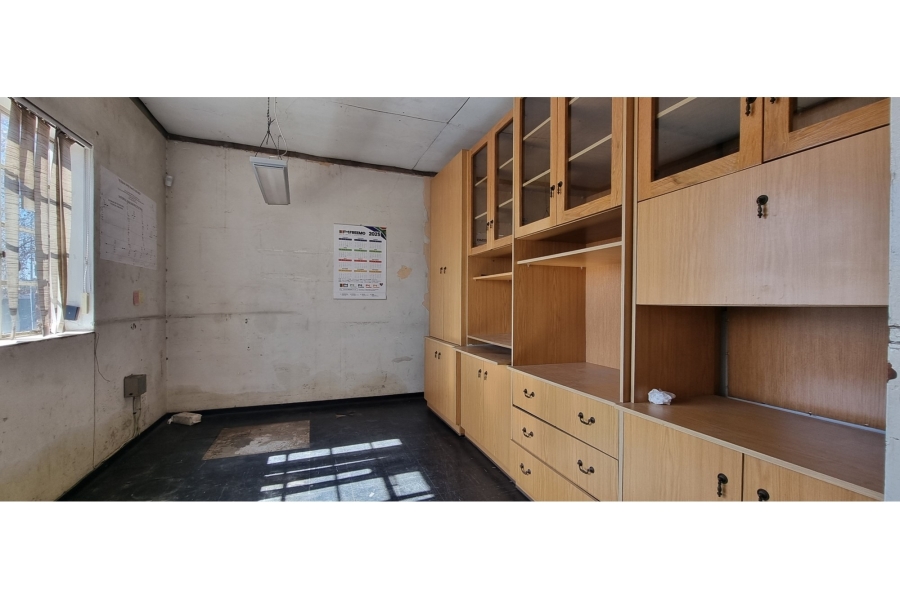 To Let commercial Property for Rent in Booysens Reserve Gauteng