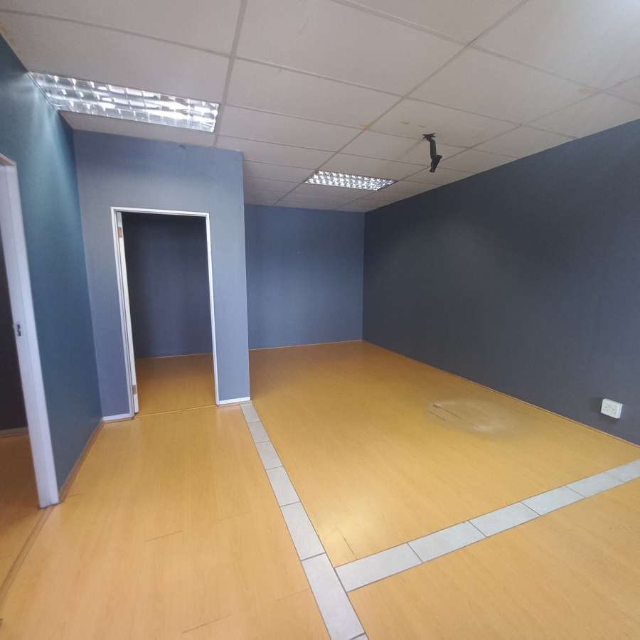 To Let commercial Property for Rent in Anderbolt Gauteng