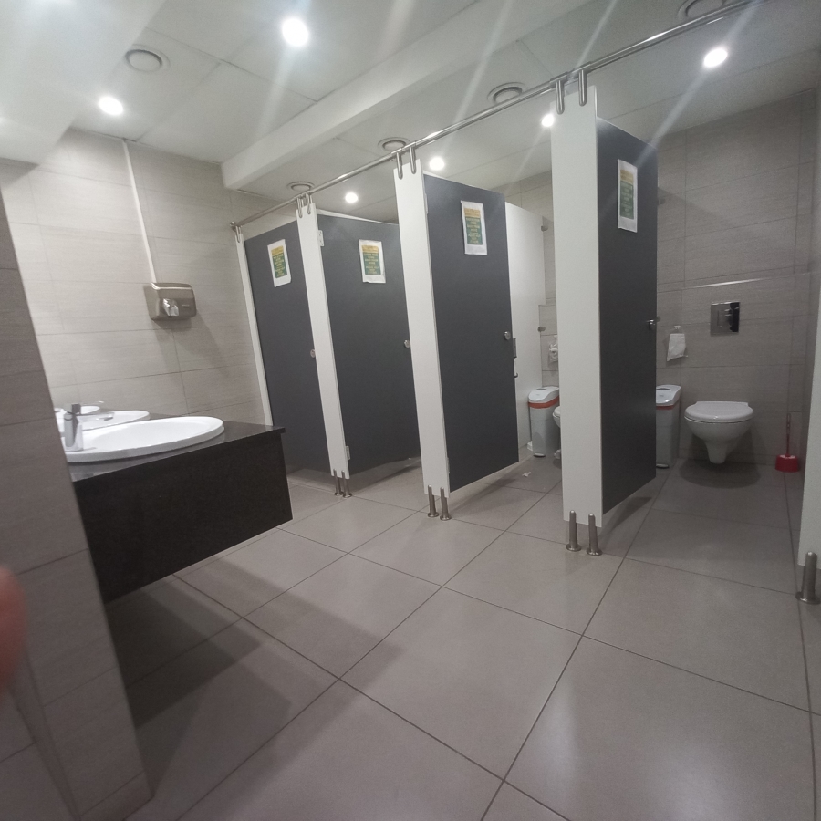 To Let commercial Property for Rent in Anderbolt Gauteng