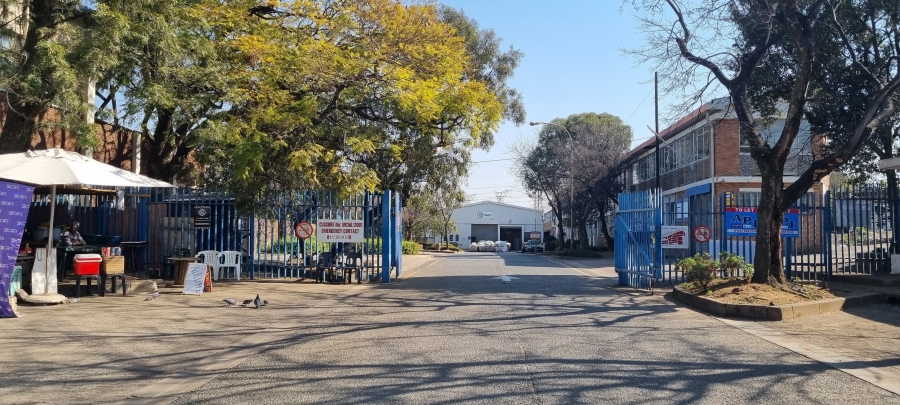 To Let commercial Property for Rent in Benrose Gauteng