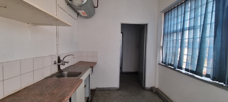 To Let commercial Property for Rent in Benrose Gauteng