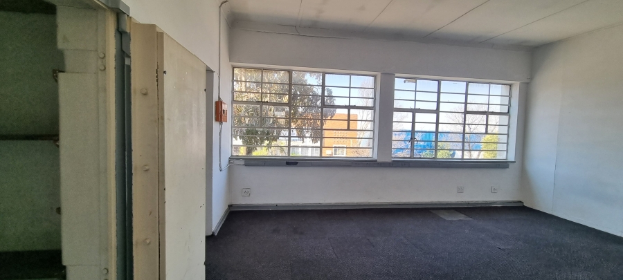To Let commercial Property for Rent in Benrose Gauteng