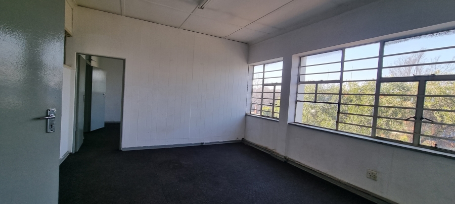 To Let commercial Property for Rent in Benrose Gauteng