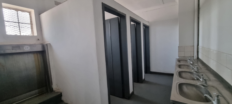 To Let commercial Property for Rent in Benrose Gauteng