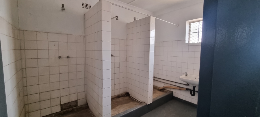 To Let commercial Property for Rent in Benrose Gauteng