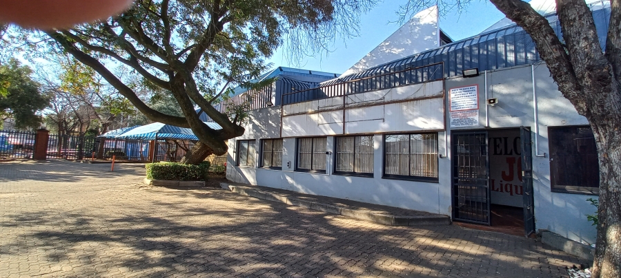 To Let commercial Property for Rent in Benrose Gauteng