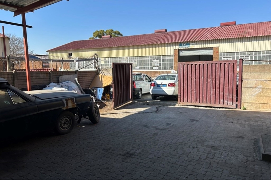 0 Bedroom Property for Sale in Anderbolt Gauteng