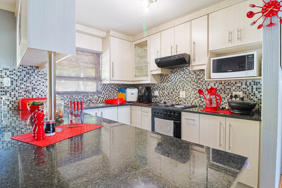 4 Bedroom Property for Sale in Highbury Gauteng