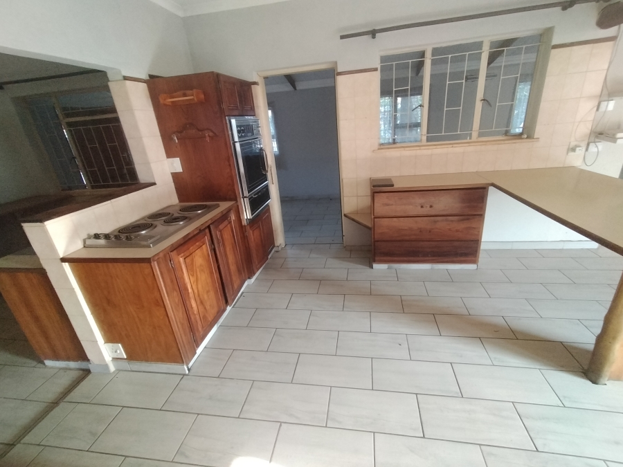 5 Bedroom Property for Sale in Pretoria North Gauteng