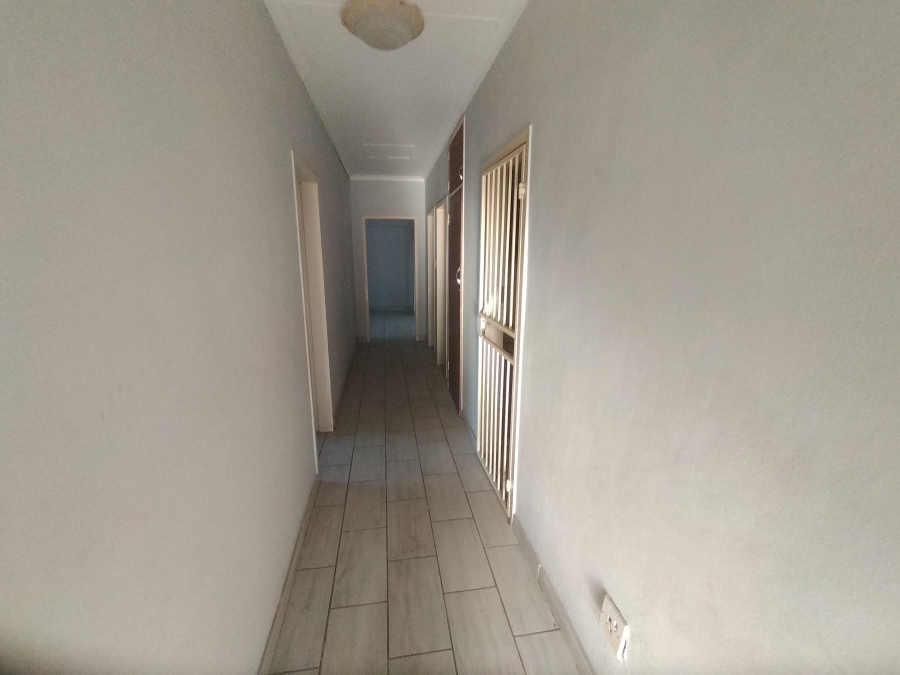 5 Bedroom Property for Sale in Pretoria North Gauteng