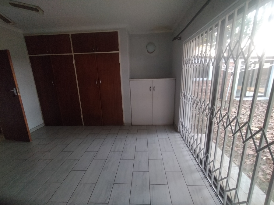 5 Bedroom Property for Sale in Pretoria North Gauteng