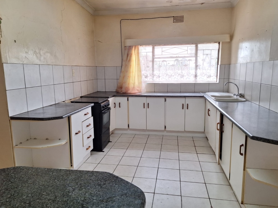 2 Bedroom Property for Sale in Rensburg Gauteng