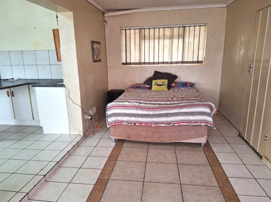 2 Bedroom Property for Sale in Rensburg Gauteng