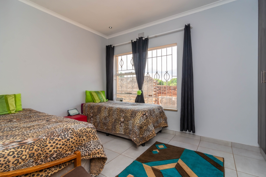 4 Bedroom Property for Sale in Fleurhof Gauteng