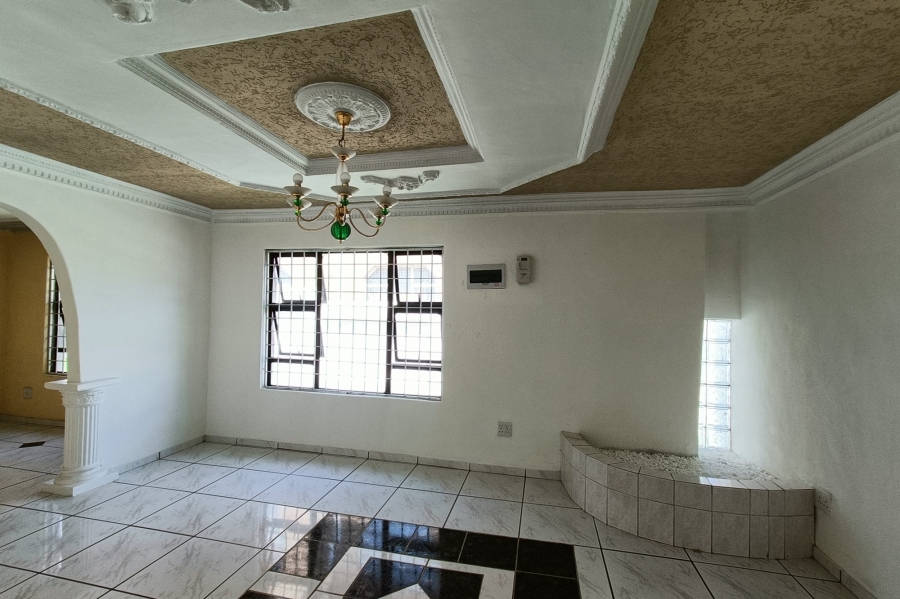 6 Bedroom Property for Sale in Country View Gauteng