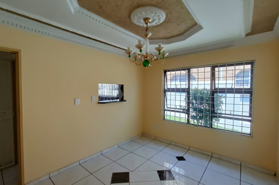 6 Bedroom Property for Sale in Country View Gauteng
