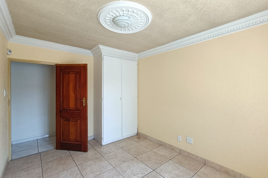 6 Bedroom Property for Sale in Country View Gauteng