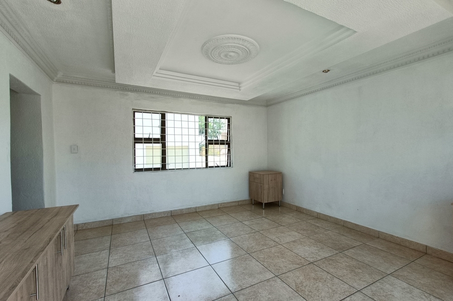 6 Bedroom Property for Sale in Country View Gauteng