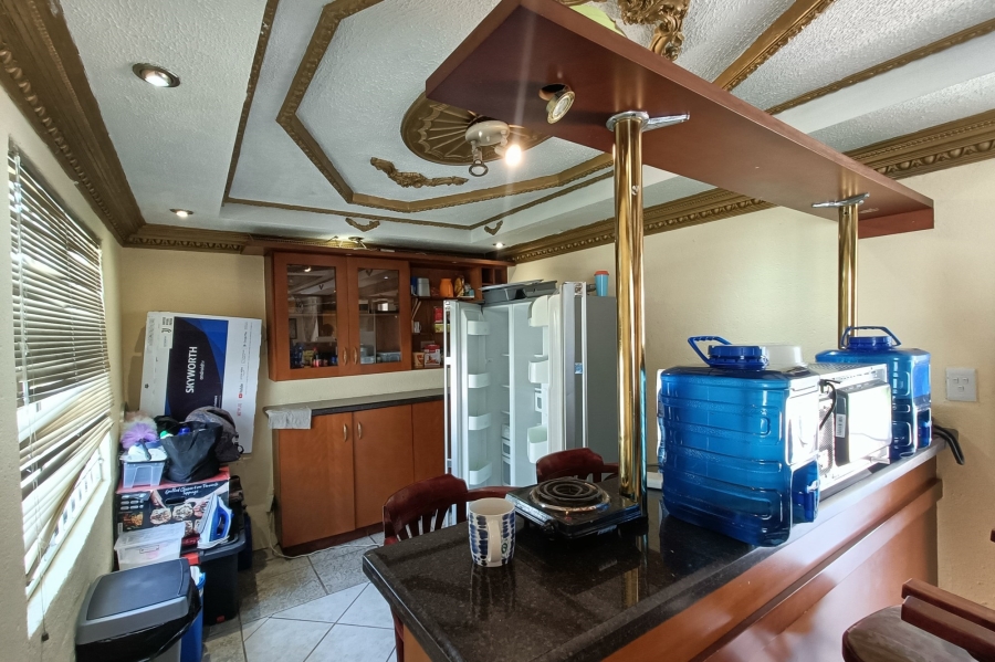 6 Bedroom Property for Sale in Country View Gauteng
