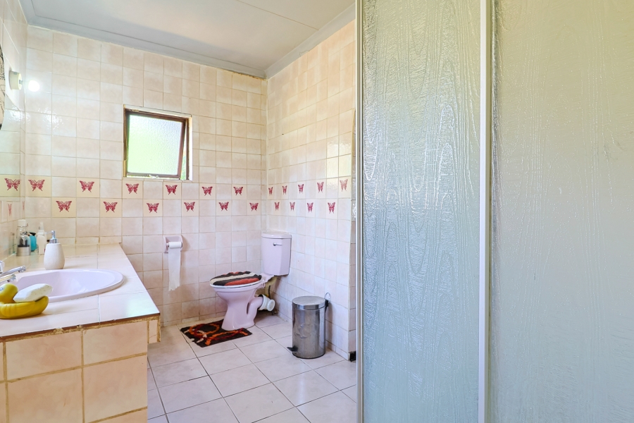 6 Bedroom Property for Sale in Tedderfield A H Gauteng
