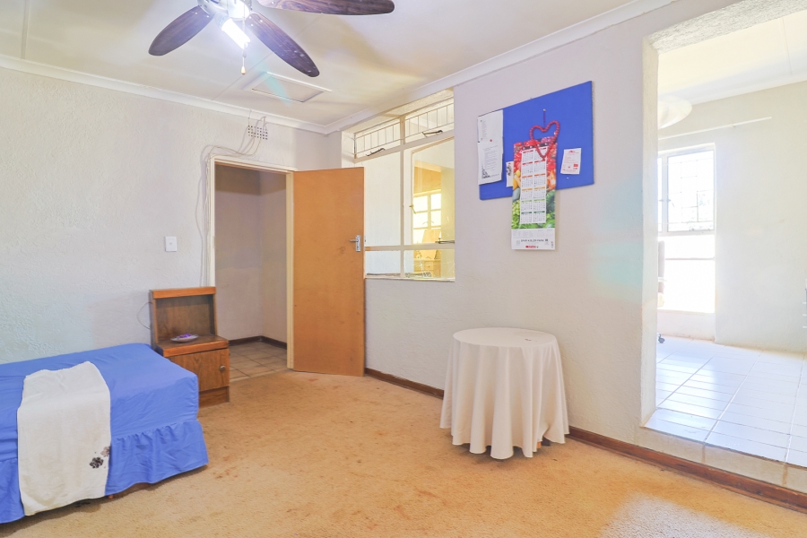 6 Bedroom Property for Sale in Tedderfield A H Gauteng