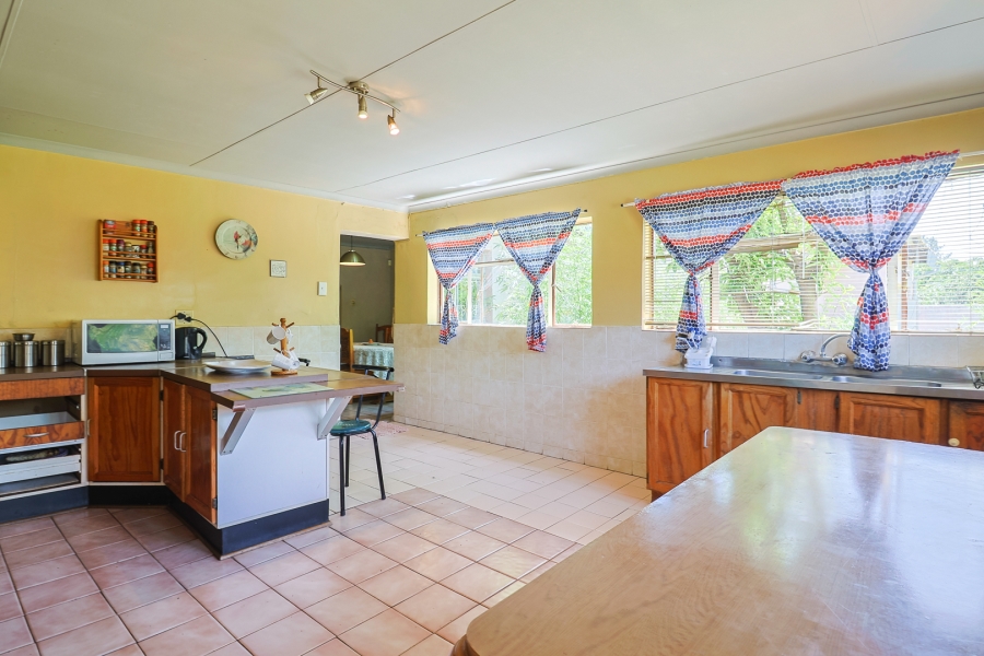 6 Bedroom Property for Sale in Tedderfield A H Gauteng