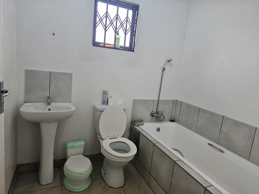 3 Bedroom Property for Sale in Dersley Gauteng