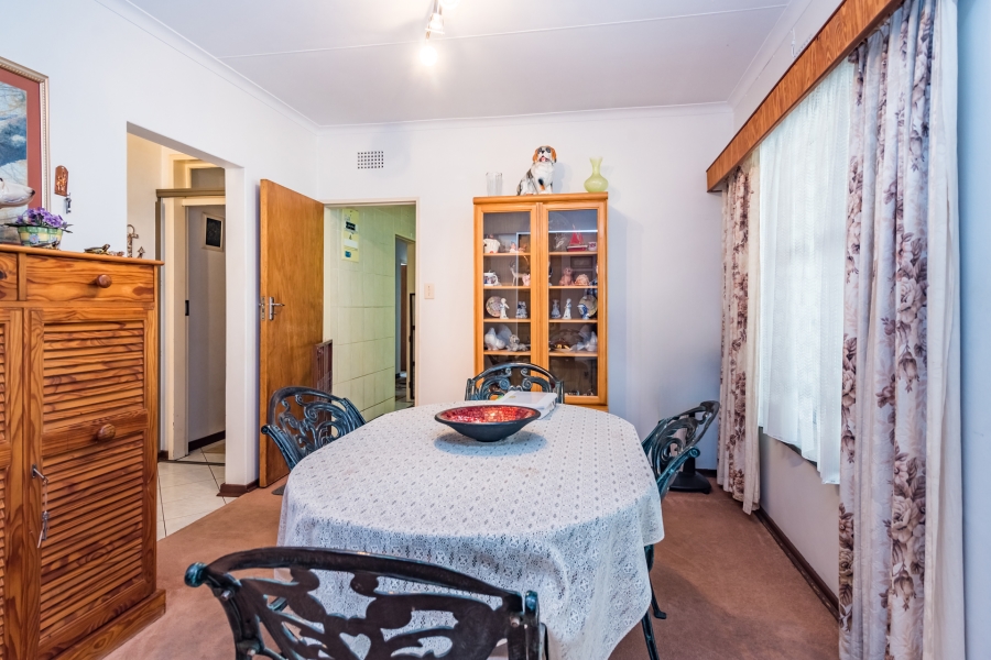 5 Bedroom Property for Sale in Constantia Kloof Gauteng