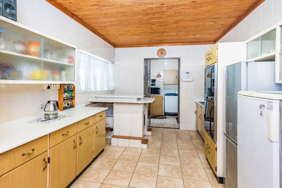 5 Bedroom Property for Sale in Constantia Kloof Gauteng