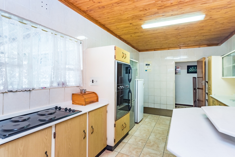 5 Bedroom Property for Sale in Constantia Kloof Gauteng