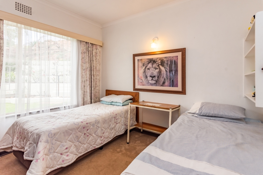 5 Bedroom Property for Sale in Constantia Kloof Gauteng