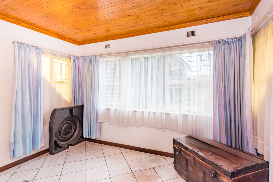 5 Bedroom Property for Sale in Constantia Kloof Gauteng