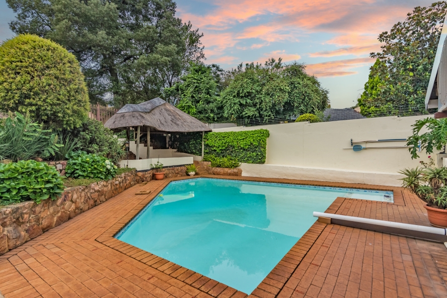 5 Bedroom Property for Sale in Constantia Kloof Gauteng