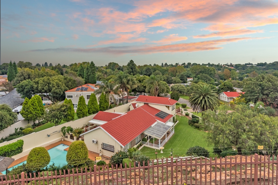 5 Bedroom Property for Sale in Constantia Kloof Gauteng