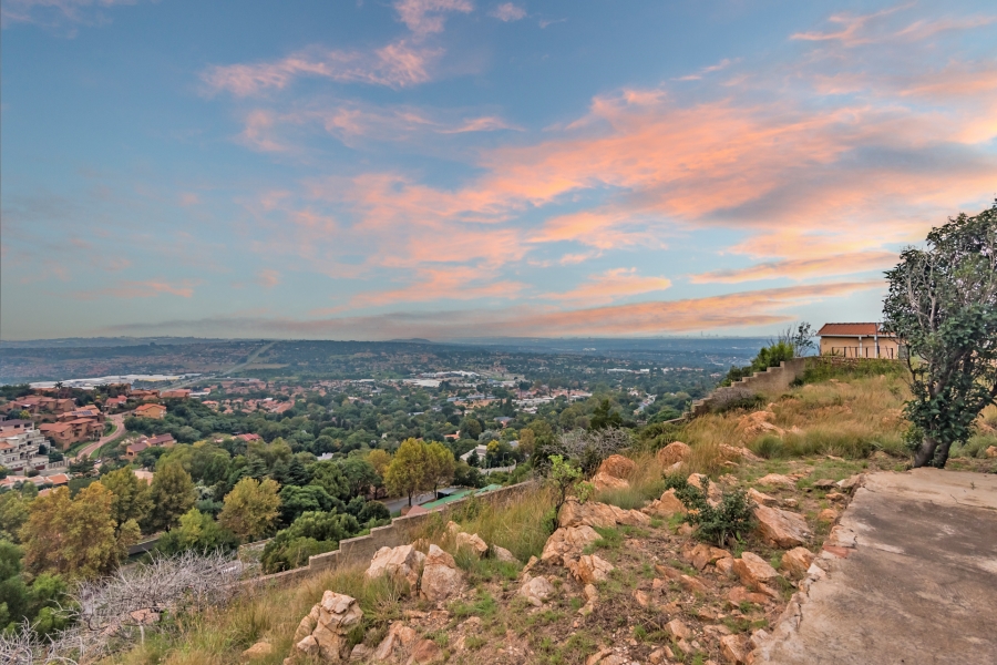 5 Bedroom Property for Sale in Constantia Kloof Gauteng