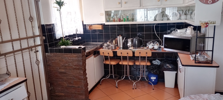 To Let 3 Bedroom Property for Rent in Bosmont Gauteng