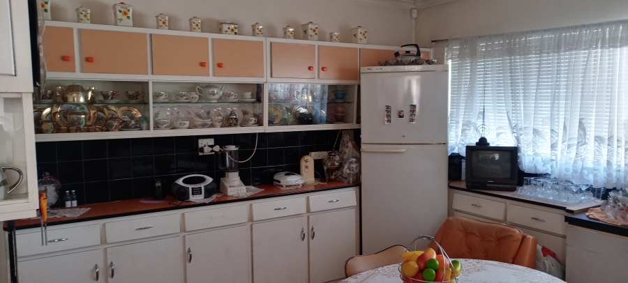 To Let 3 Bedroom Property for Rent in Bosmont Gauteng