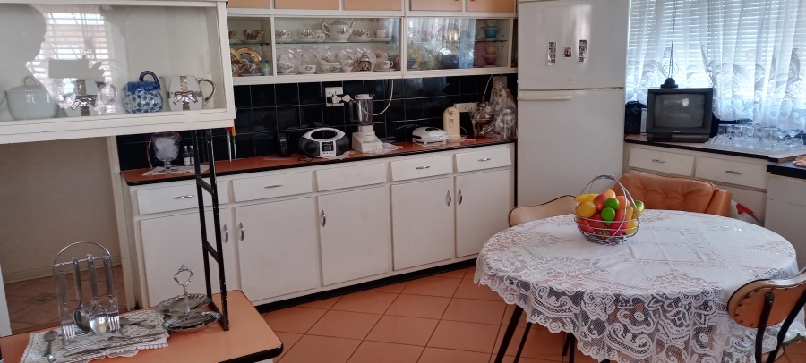To Let 3 Bedroom Property for Rent in Bosmont Gauteng