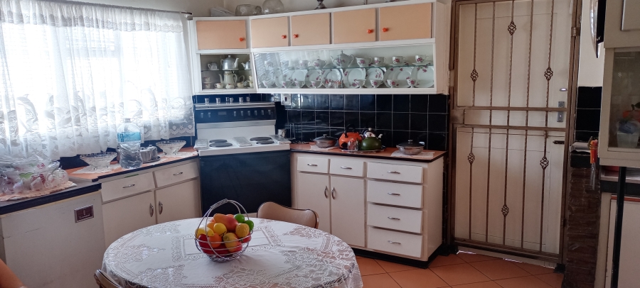 To Let 3 Bedroom Property for Rent in Bosmont Gauteng
